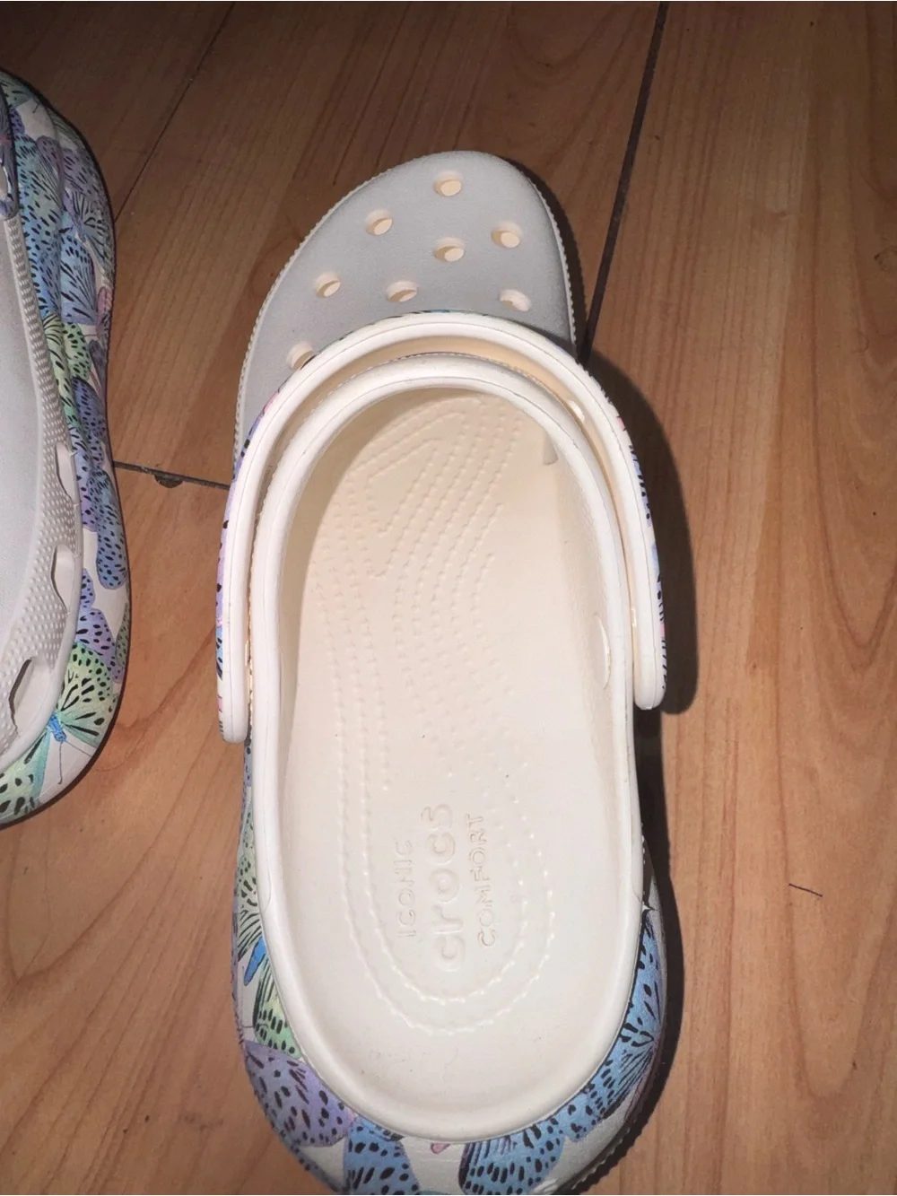 CROCS M/F White Clog with Multicolor Trim